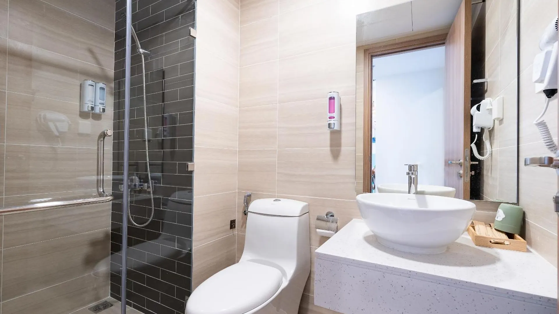 Rubi Home - Soho Apartment & Hotel District 1 Ho Chi Minh City Vietnam